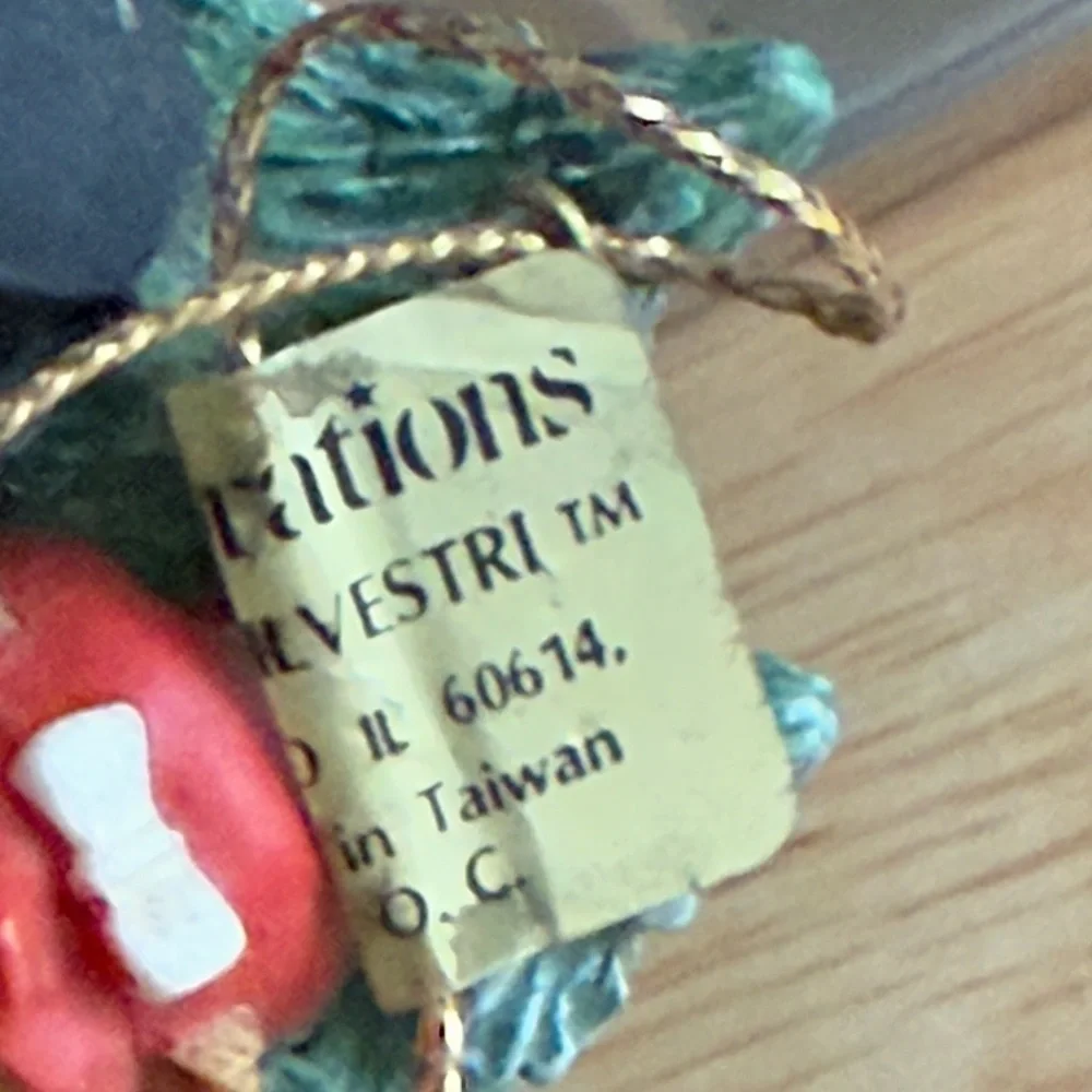 Vintage Silvestri Bear Family Carolers Ornament Resin 1980s Christmas Holiday